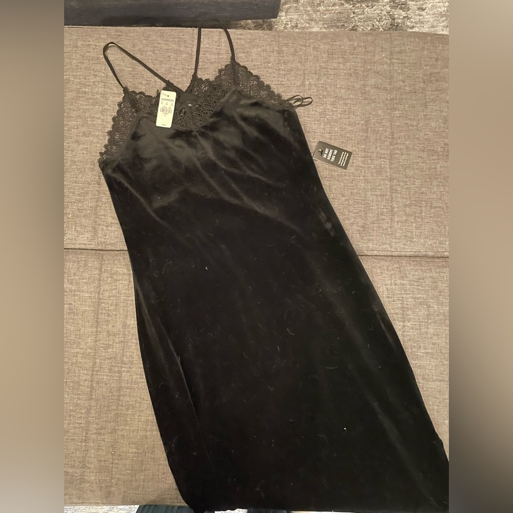 MIDI velvet dress from express, new with tags never worn